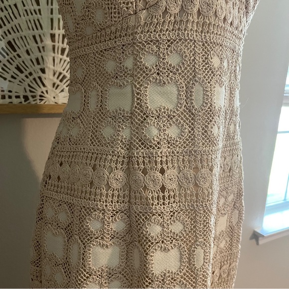 Stunning Crochet Lace Midi Dress - Picture 6 of 11
